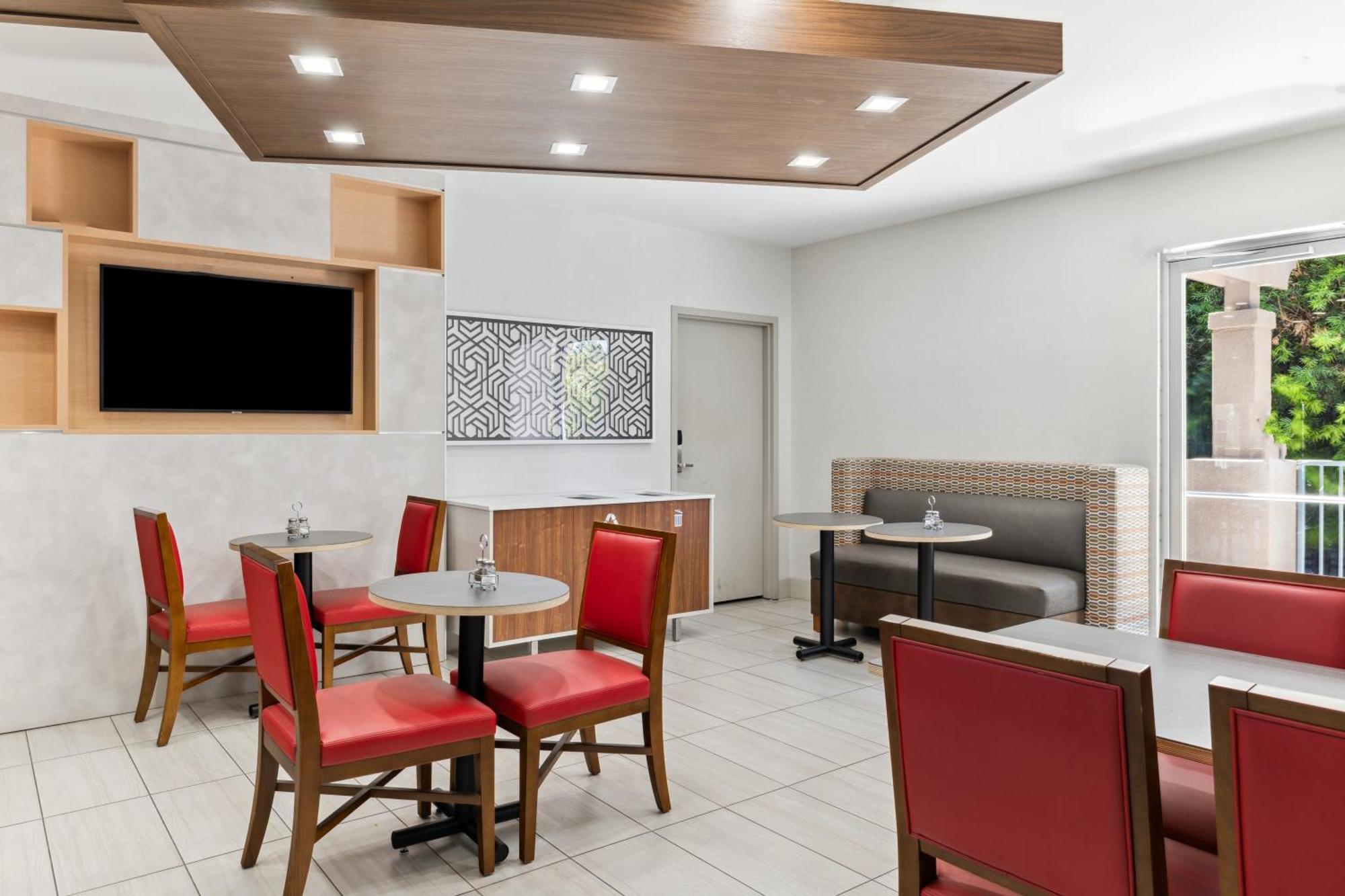 Holiday Inn Express & Suites Mountain View Silicon Valley By Ihg Exterior foto